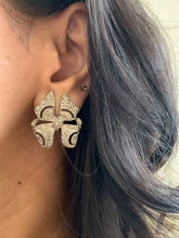 Load image into Gallery viewer, Vintage Silver Bow Earrings