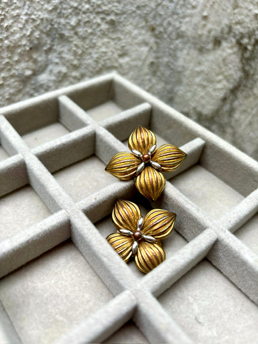 Vintage Gold Flower Earrings