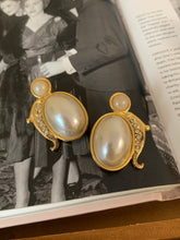 Load image into Gallery viewer, Vintage Oval Pearl Diamond Earrings