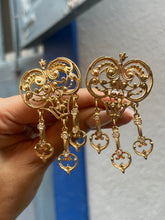 Load image into Gallery viewer, Vintage Baroque Heart Dangler Earrings
