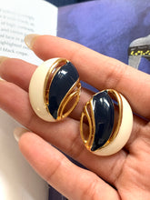 Load image into Gallery viewer, Vintage White and Blue Enamel Oval Earrings