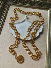 Load image into Gallery viewer, Vintage Chanel Chunky Chain Belt