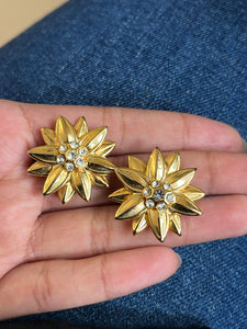 Vintage Gold Sunflower Studs