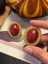 Load image into Gallery viewer, Vintage Red Stone Oval Earrings