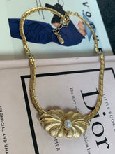 Load image into Gallery viewer, Vintage Pearl Bow Choker Necklace