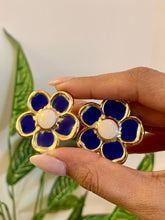 Load image into Gallery viewer, Vintage Blue Enamel Flower Earrings