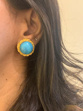 Load image into Gallery viewer, Vintage Turquoise Round Gold Crown Earrings