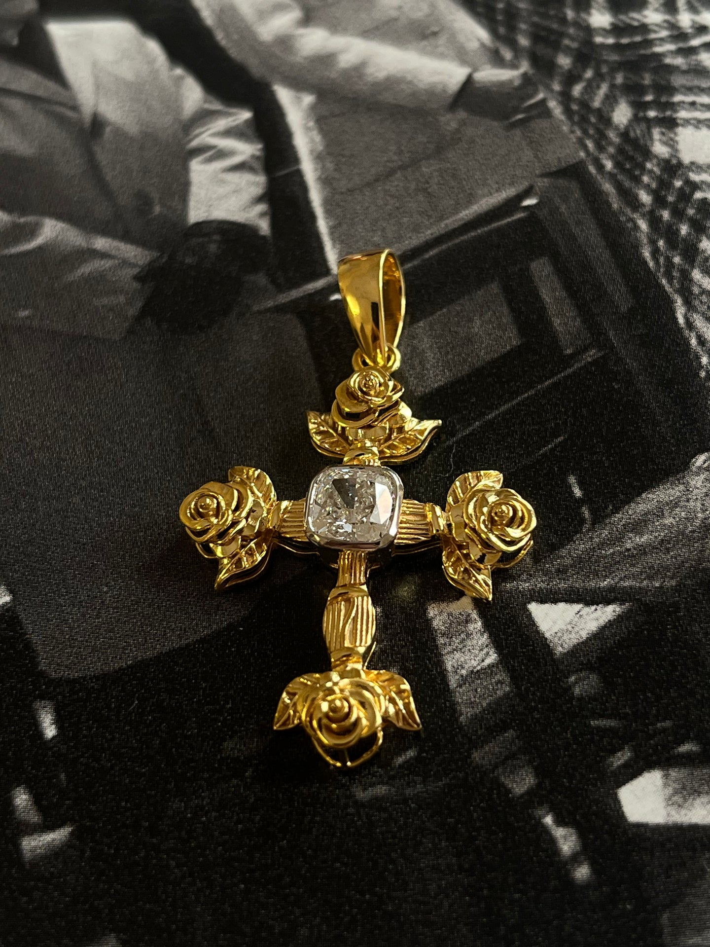 Primrose Cross Pendant