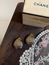 Load image into Gallery viewer, Vintage Upside Down Silver Heart Earrings