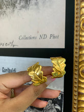 Load image into Gallery viewer, Vintage French Leaf Hoop Earrings