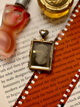Load image into Gallery viewer, Vintage Victorian Portrait Pendant