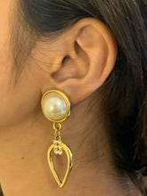 Load image into Gallery viewer, Vintage Pearl Heart Drop Earrings