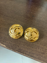 Load image into Gallery viewer, Vintage Chanel Chunky CC Earrings