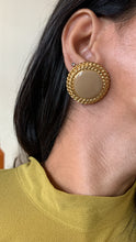 Load image into Gallery viewer, Vintage Beige Chunky Round Earrings