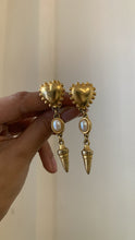 Load image into Gallery viewer, Vintage Carolee Heart Pearl Earrings
