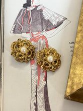 Load image into Gallery viewer, Vintage Antique Gold Floral Pearl Earringss