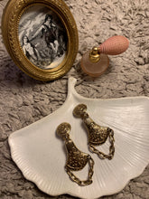 Load image into Gallery viewer, Vintage Baroque Chain Earrings