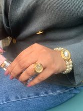 Load image into Gallery viewer, Vintage Pearl Chunky Bracelet