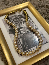 Load image into Gallery viewer, Vintage Pearl Gold Clasp Necklace