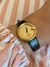 Load image into Gallery viewer, Vintage Gucci G Leather Watch