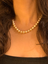 Load image into Gallery viewer, Vintage Pearl Necklace
