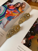 Load image into Gallery viewer, Vintage Mixed Metal Flower Earrings
