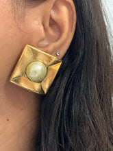 Load image into Gallery viewer, Vintage Art Deco Style Chunky Square Pearl Earrings