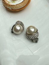 Load image into Gallery viewer, Vintage Silver Pearl Mini Earrings