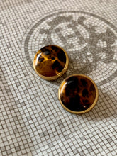 Load image into Gallery viewer, Vintage Brown &amp; Gold Resin Earrings