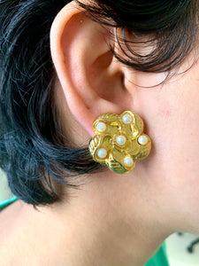 Vintage Gold Pearl Flower Earrings