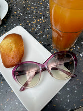 Load image into Gallery viewer, Vintage Ray Ban Sunglasses