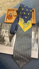 Load image into Gallery viewer, Vintage Gianni Versace Medusa Tie