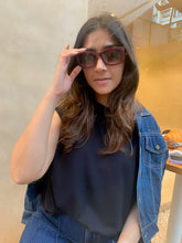 Load image into Gallery viewer, Vintage Gucci Signature Red Hue Sunglasses