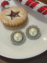 Load image into Gallery viewer, Vintage Silver Pearl Earrings