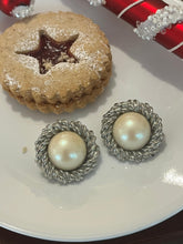 Load image into Gallery viewer, Vintage Silver Pearl Earrings