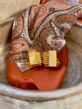 Load image into Gallery viewer, Vintage Block Rope gold earrings
