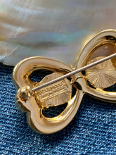 Load image into Gallery viewer, Vintage Wedgewood Double Heart Brooch