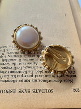 Load image into Gallery viewer, Vintage Cushka Pearl Earrings