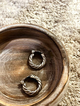 Load image into Gallery viewer, Vintage Silver Twist Hoops