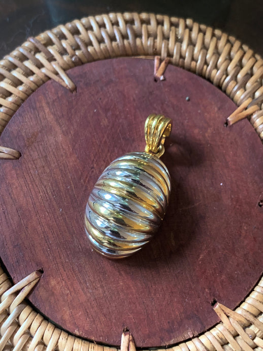 Vintage Mixed Metal Shell Pendant