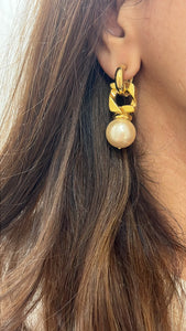 Vintage Agatha Link Pearl Earrings