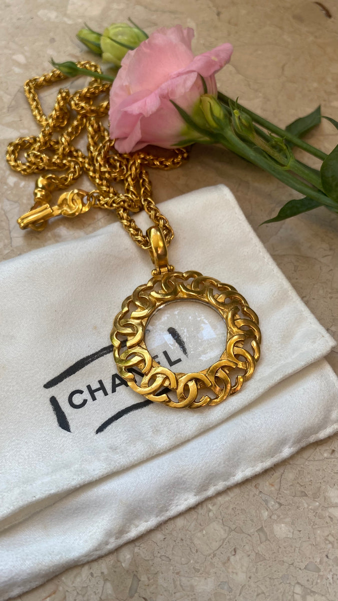 Vintage Chanel Magnifying Glass CC Necklace – Viange Vintage
