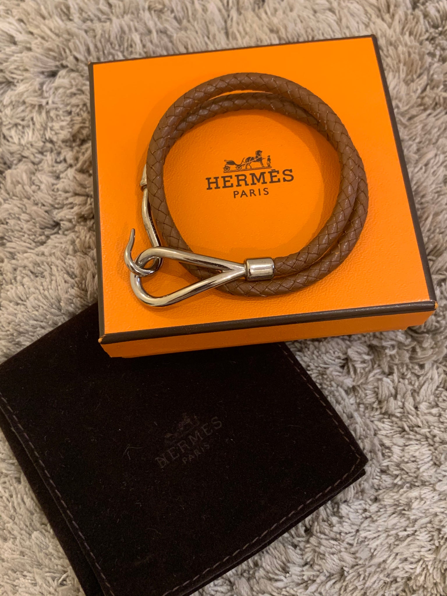 Brand New Authentic Hermes Enamel Hinged Bracelet Baobab Cat Faux Gris,  Women's Fashion, Jewelry & Organisers, Precious Stones on Carousell